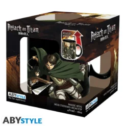 attack on titan - tazza termosensibile 460ml - titan s3
