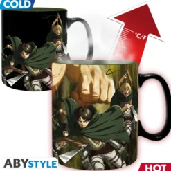 attack on titan - tazza termosensibile 460ml - titan s3