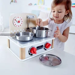 cucina portatile in legno con accessori