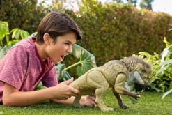 jurassic world: rebirth - rumble n rampage - distortus rex