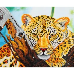 leopard look - diamond dotz intermediate dd7.002 45.7x35.5cm