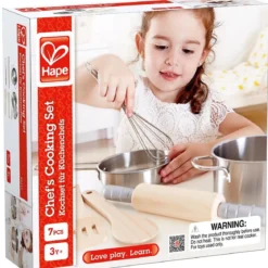 set da cucina - pentole in metallo con strumenti in legno