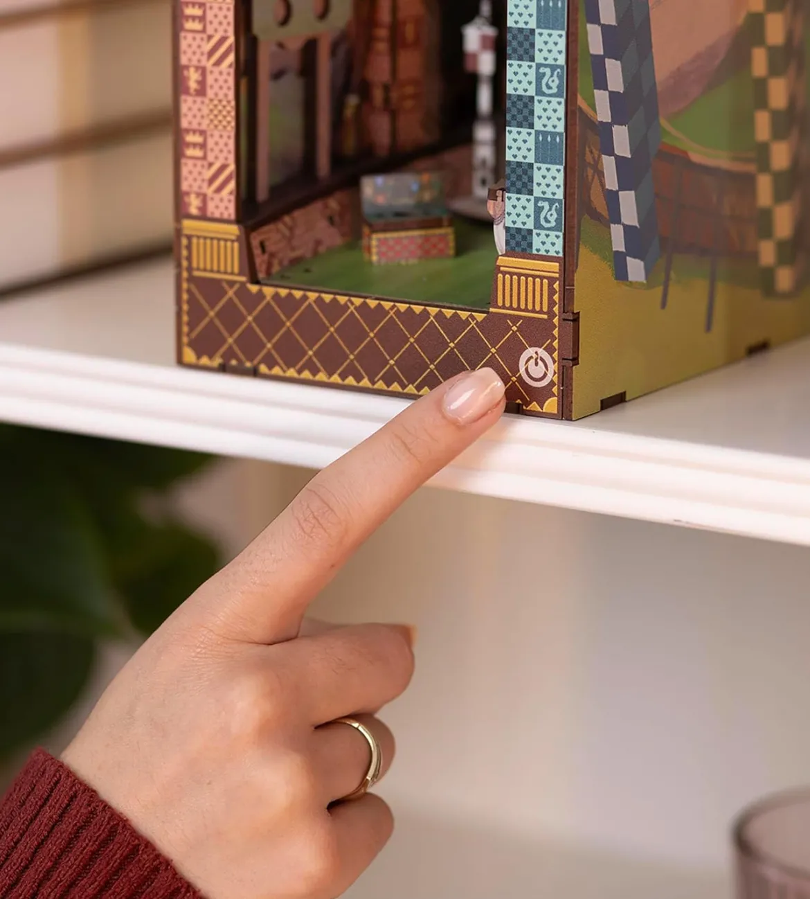 tiny adventures - book nook - harry potter quidditch