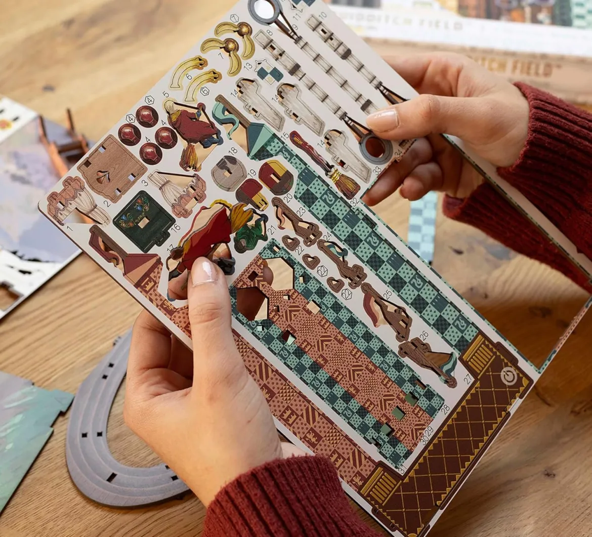 tiny adventures - book nook - harry potter quidditch