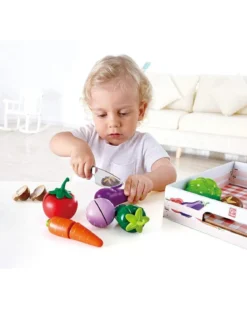 verdura fresca in legno